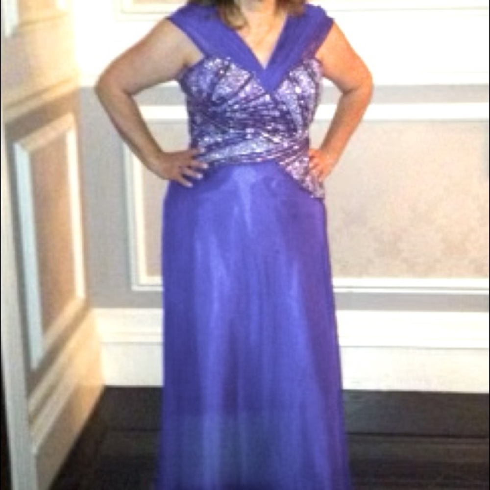 Terani strapless dress with sheer v like straps added (can be taken off) sz14